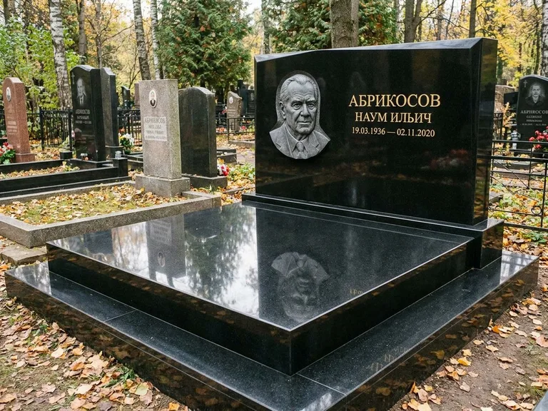 Памятник с барельефом — выполненная работа 37 в Ярославле