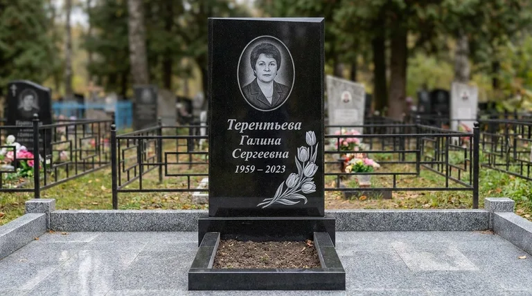 Памятник с гравировкой тюльпанов — выполненная работа «Терентьева» в Ярославле