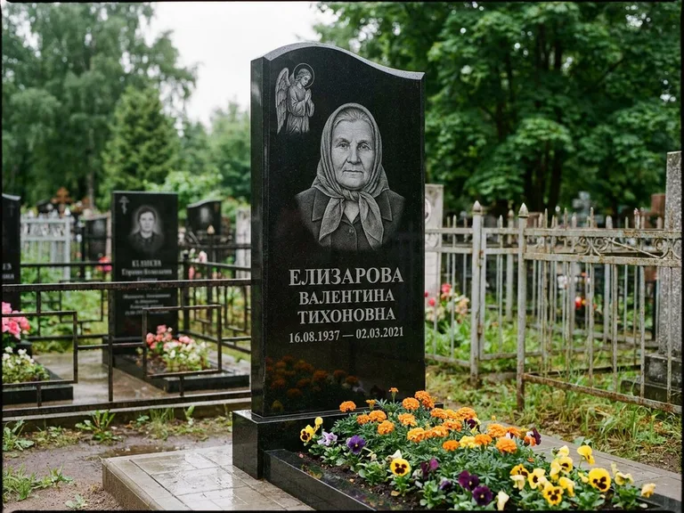 Памятник с гравировкой ангела — гравировка ангела с голубем по диагонали стелы, работа «Пантелеева» в Ярославле