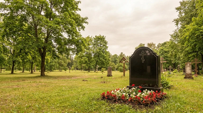 Памятники на Шершневском кладбище в Челябинске — замена, реставрация и установка