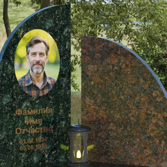 Гранитный монумент с асимметричной стелой и лампадой, гранит Балтик грин
