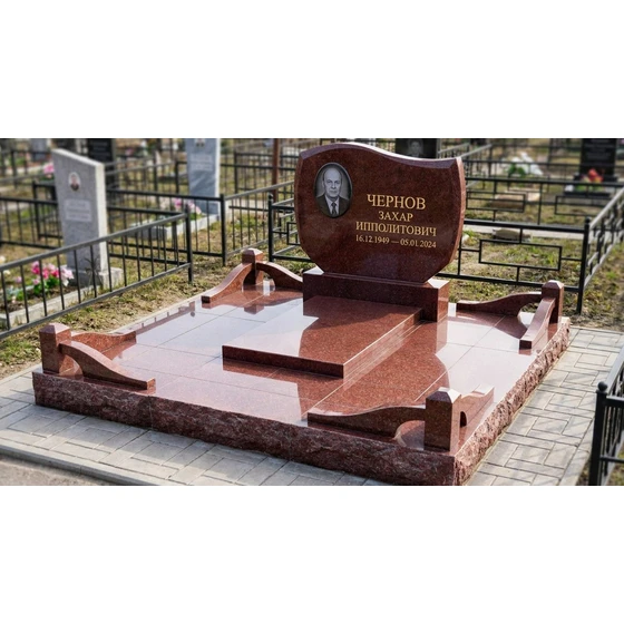 Гранитный памятник