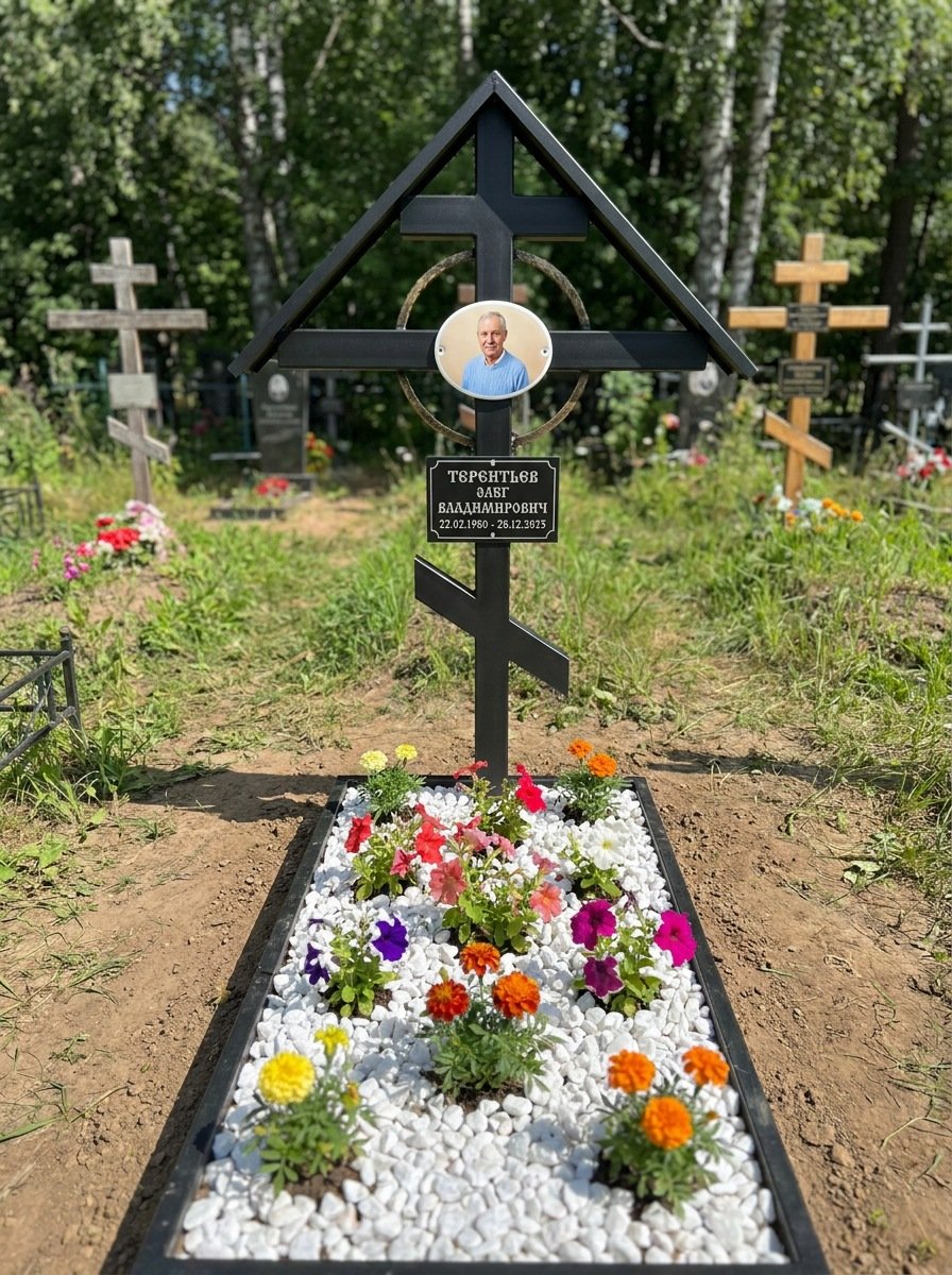 Портрет на памятнике в Ярославле — Крупный овал на кресте, портрет по грудь