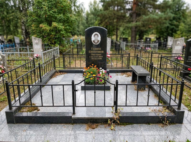 Благоустройство могилы в Ярославле — пример 3